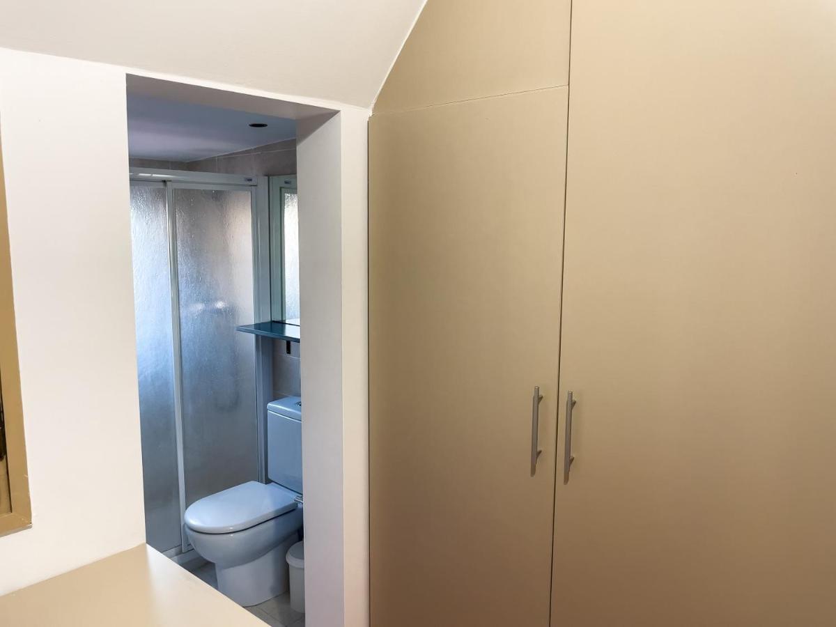 Leevin Student Barcelona Apartamento Exterior foto
